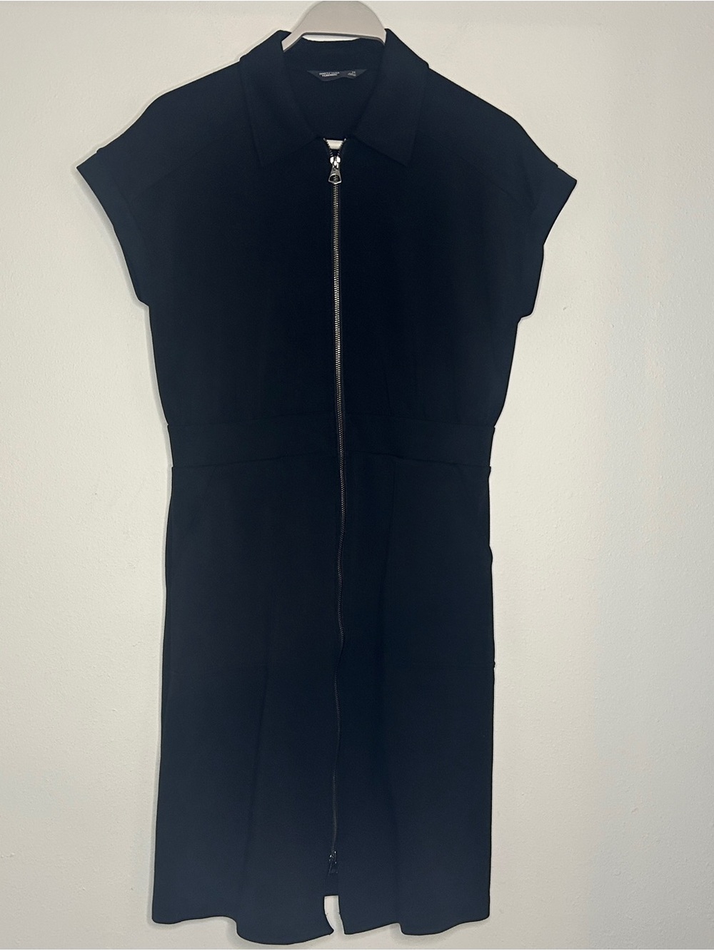 Vera Wang Size M Black Zip-Front Short Sleeve Dress